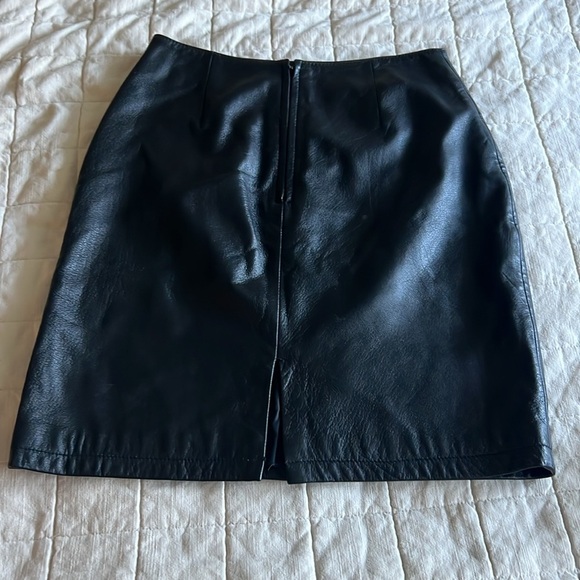 Black Leather Skirt - Picture 4 of 7